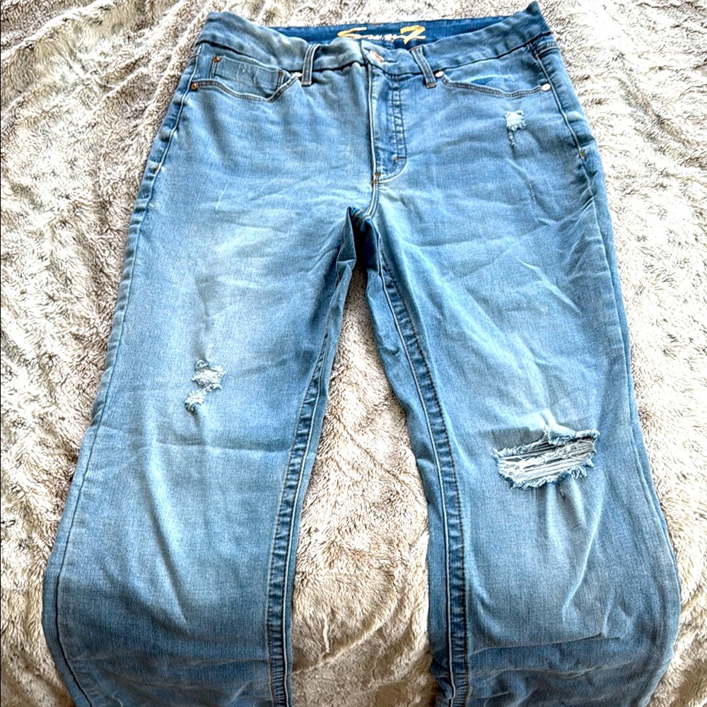 Casual Light Blue distressed light wash Boyfriend Jeans seven 7 size 14